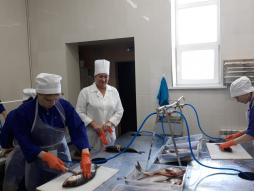 Лаборатории "Технология обработки рыбы и морепродуктов". Рыборазделочный стол
